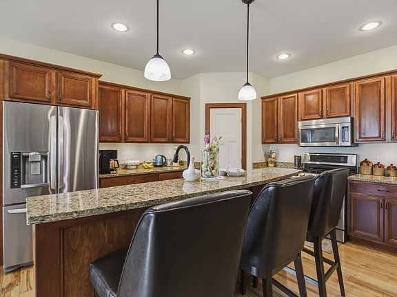 5th image of 1203 NW Boulder Point Pl