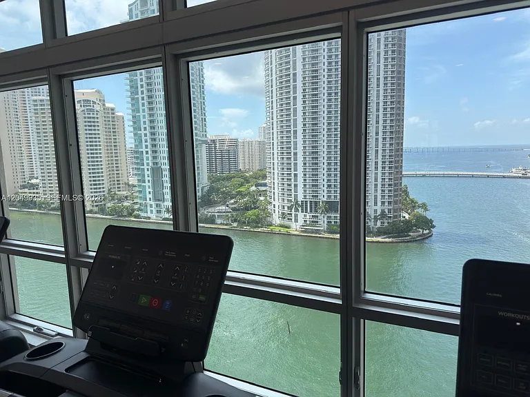 300 S Biscayne Blvd #T-3703 — Photo 22