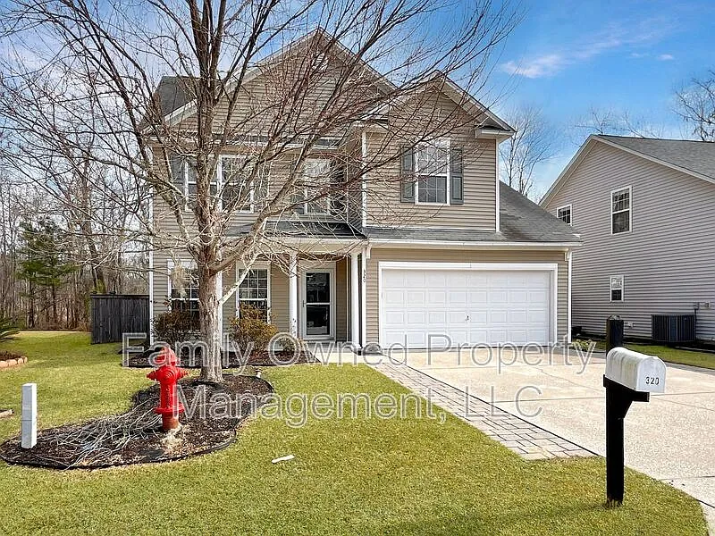 3 bed, 2.5 bath, $2,300 — Photo 2