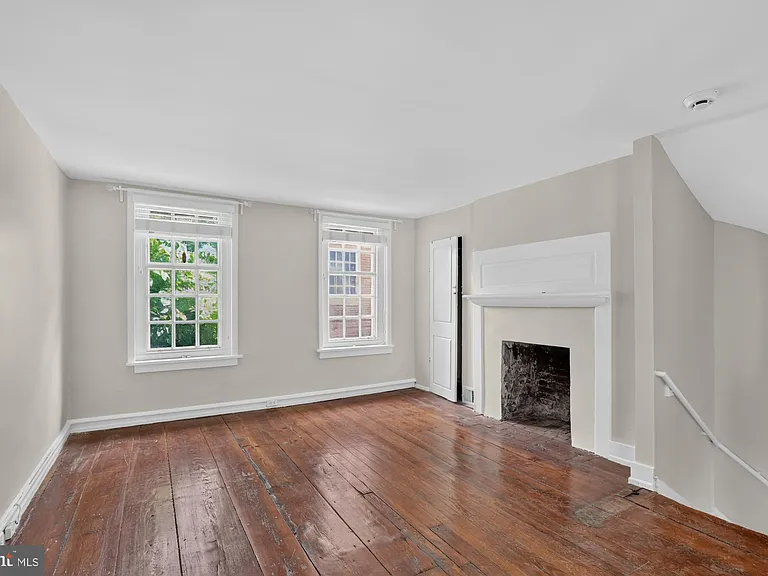 130 Elfreths Aly — Photo 17