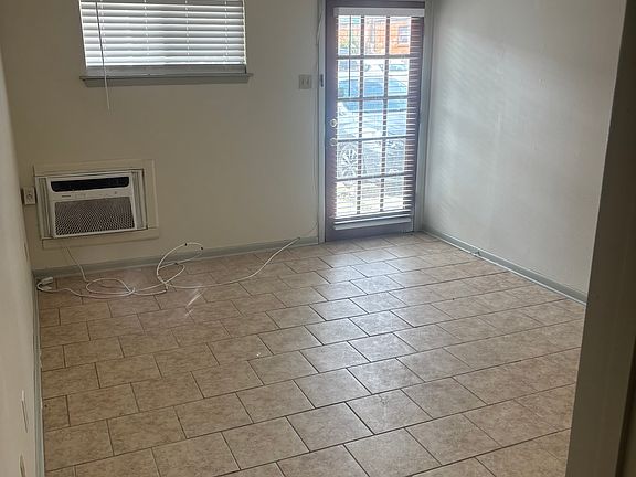 3rd image of 837 N 6th St APT 6