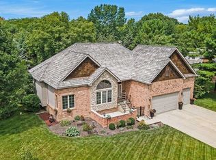 16492 Dawnlight Dr, Fenton, MI 48430