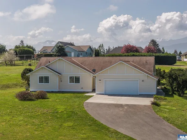 315 Dungeness Greens Way, Sequim, WA 98382