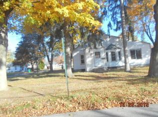401 N 4th St, Sturgis, MI 49091
