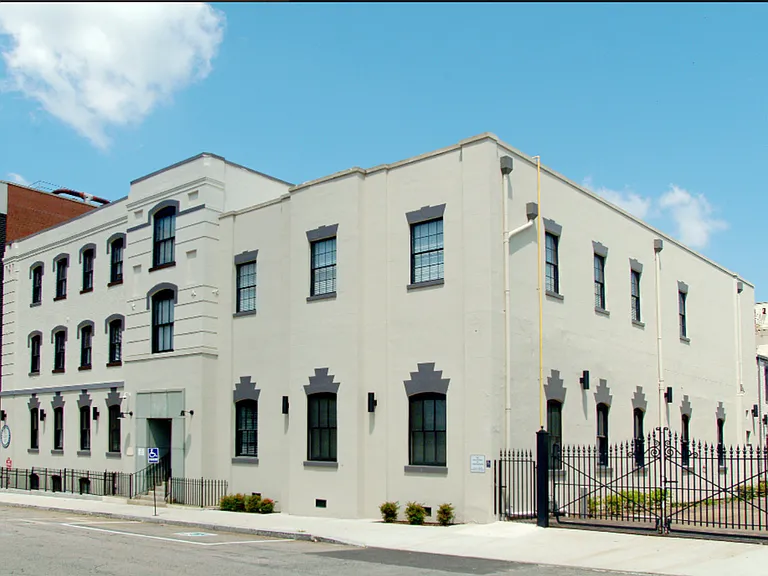 The Cameron Lofts — Photo 36