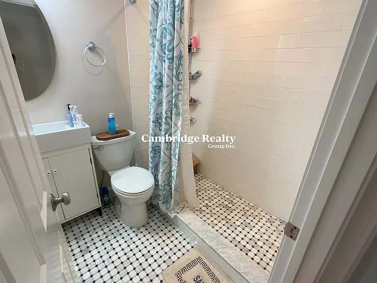 537 Main St #2T — Photo 14