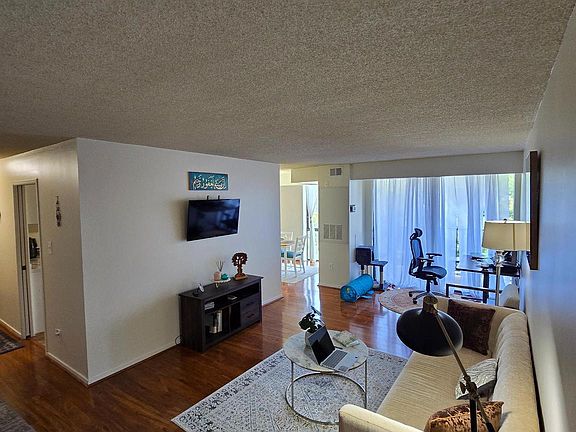 4th image of 2311 Pimmit Dr APT 807