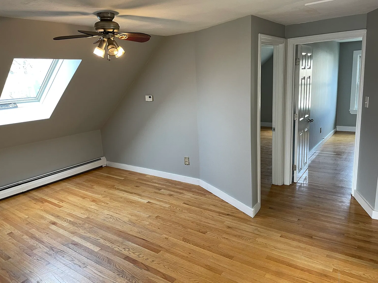 2 bed, 690 sqft, $1,900 — Photo 4
