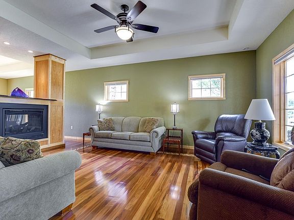 5th image of 1260 Hanover Trail