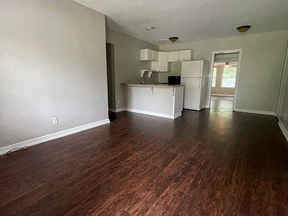 4th image of 4056 Loys Dr