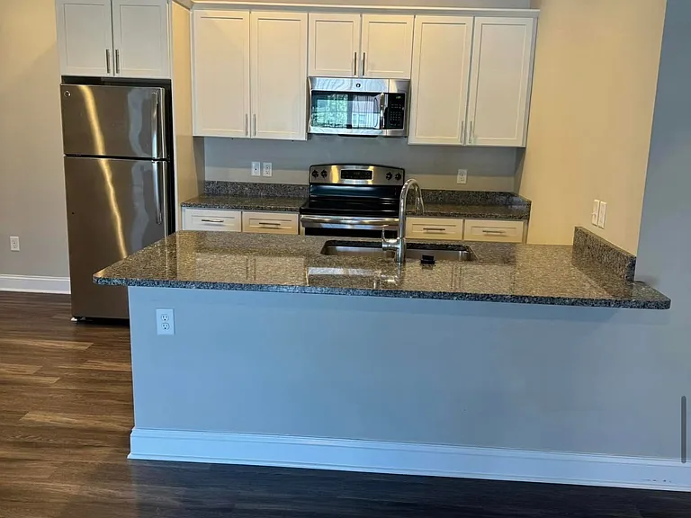 Contemporary Home Suites — Photo 8