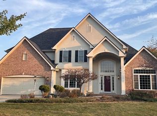 N107W5270 Sarangela Ct, Cedarburg, WI 53012