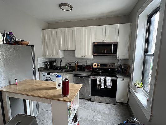 1st image of 24-03 41st Ave #144