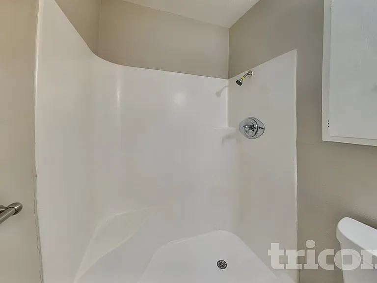 7326 Glen Trl — Photo 8