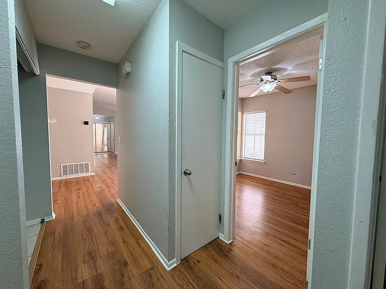 16611 Wolf Rdg — Photo 14