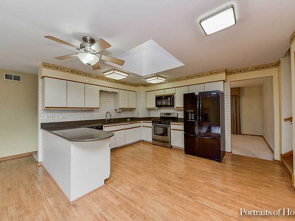 5th image of 3023 Becket Ave