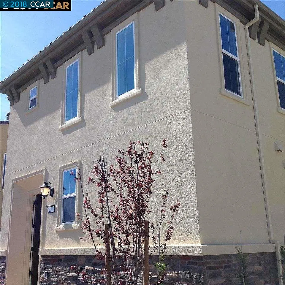 321 Cortona Way photo 1