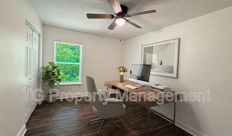 1756 Lane Ave S #1 — Photo 9
