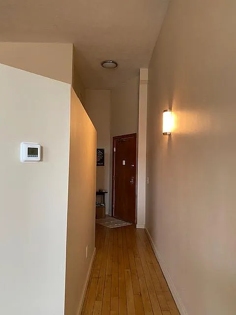 408 W Saint Clair Ave — Photo 3