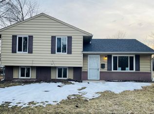 2502 Pomo Ct, Sauk Village, IL