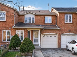 320 Tailfeather Cres #5, Mississauga, ON L4Z2Z6