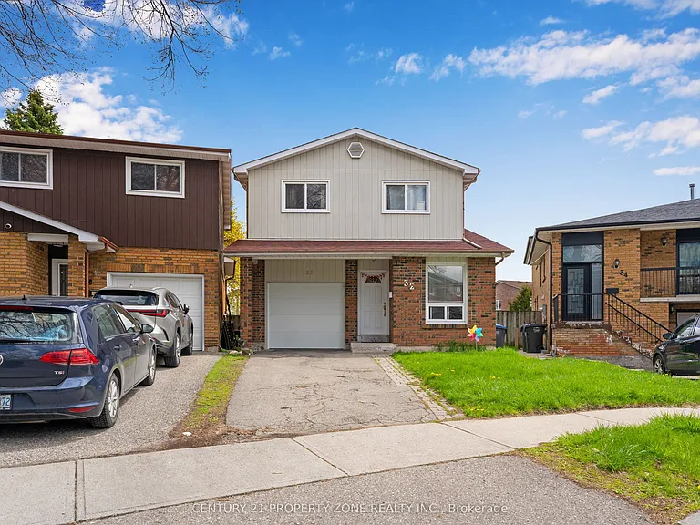 32 Lady Stewart Blvd — Photo 3