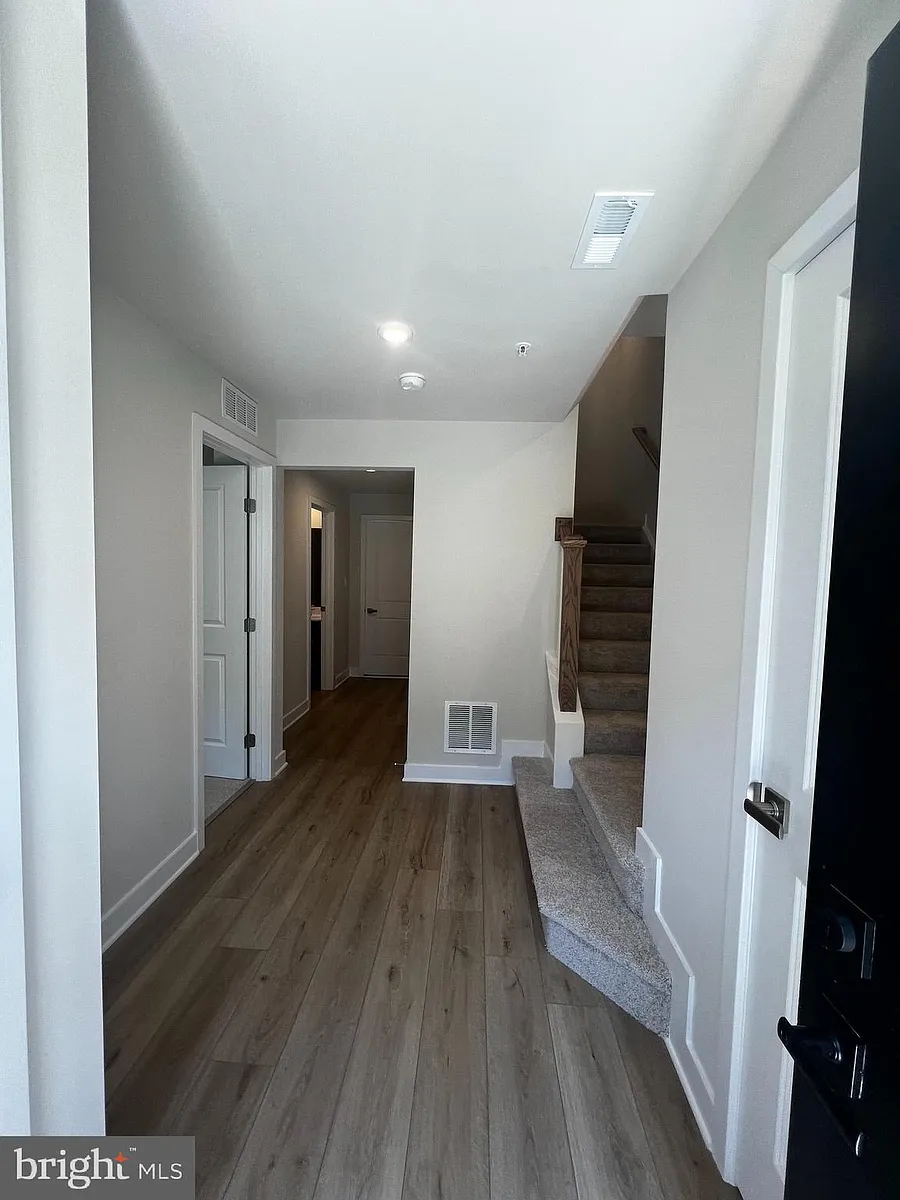 Building Photo - 10913 Blanton Way