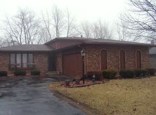 527 N Mill Rd, Peotone, IL 60468