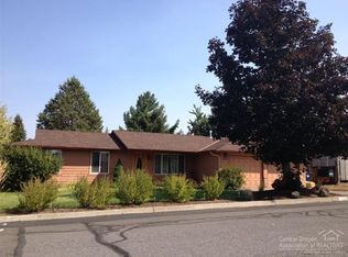 1702 NE Carson Way, Bend, OR 97701