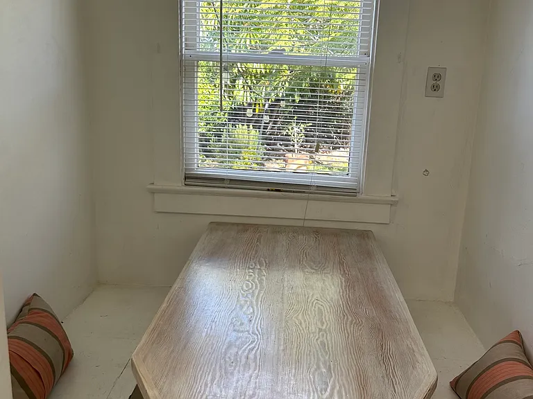 1614 Meade Ave — Photo 5