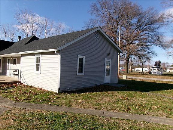 4th image of 670 Livingston Ave