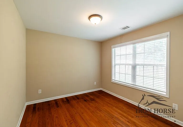 285 Finch Way — Photo 14