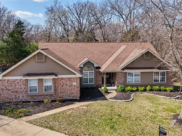 999 Timber Glen Ln, Ballwin, MO 63021