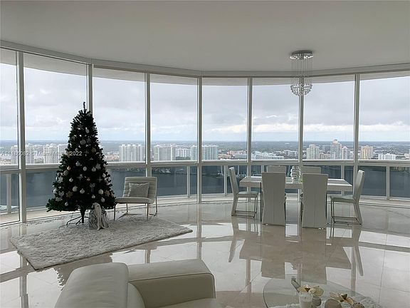 3rd image of 18101 Collins Ave #5201
