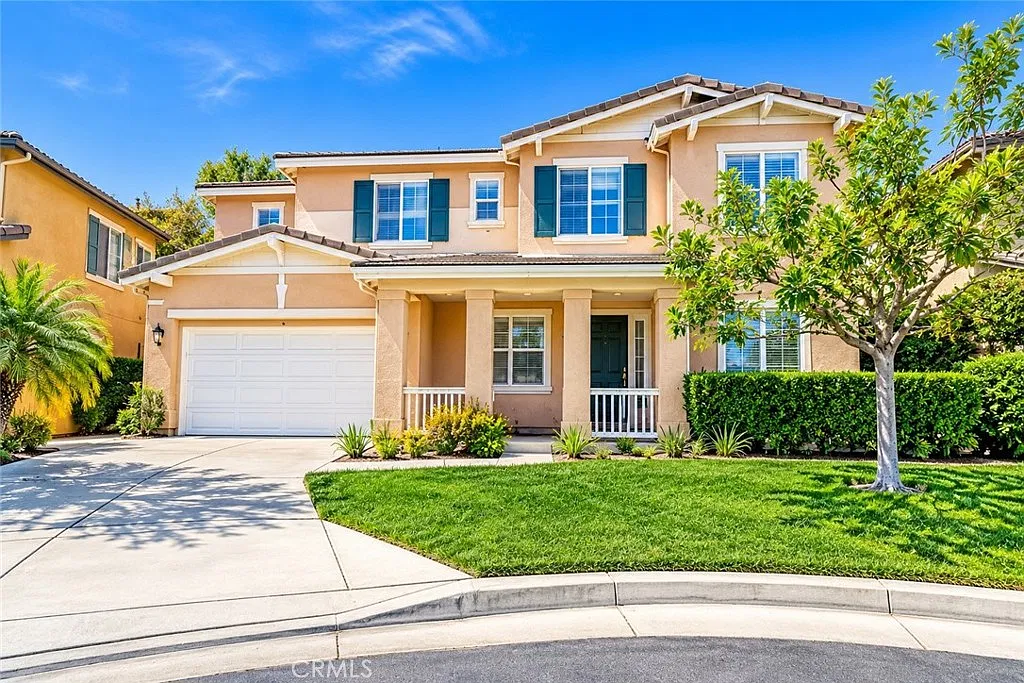 4 bed, 2406 sqft, $4,500 — Photo 1