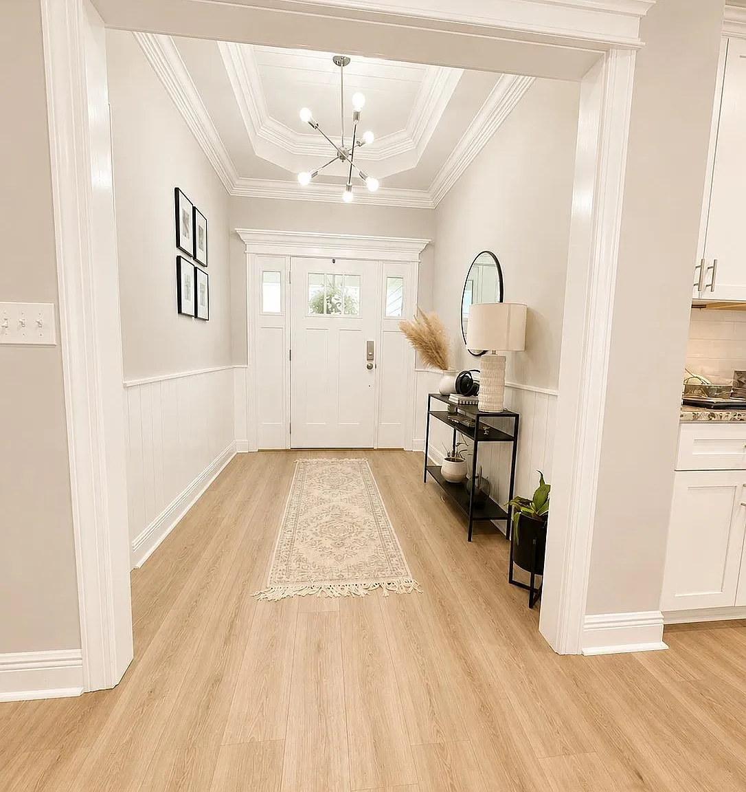 3 bed, 2.0 bath, 1914 sqft, $2,450 — Photo 2