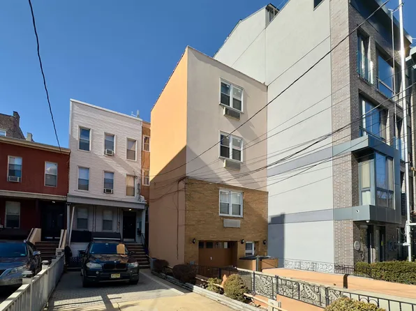 118 Park Avenue image 2 of 11