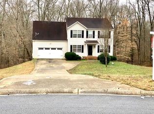 48 Crestview Ct, Powder Springs, GA 30127