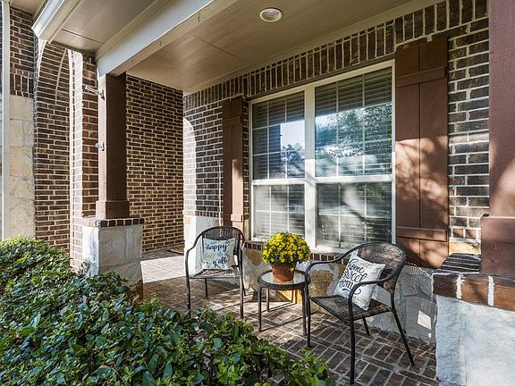 4th image of 110 Forest Heights Ct