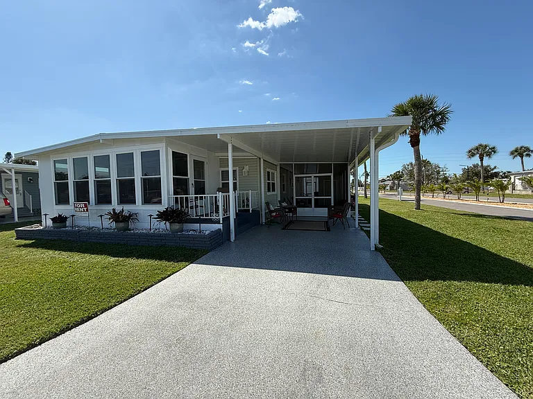 217 Periwinkle St — Photo 13
