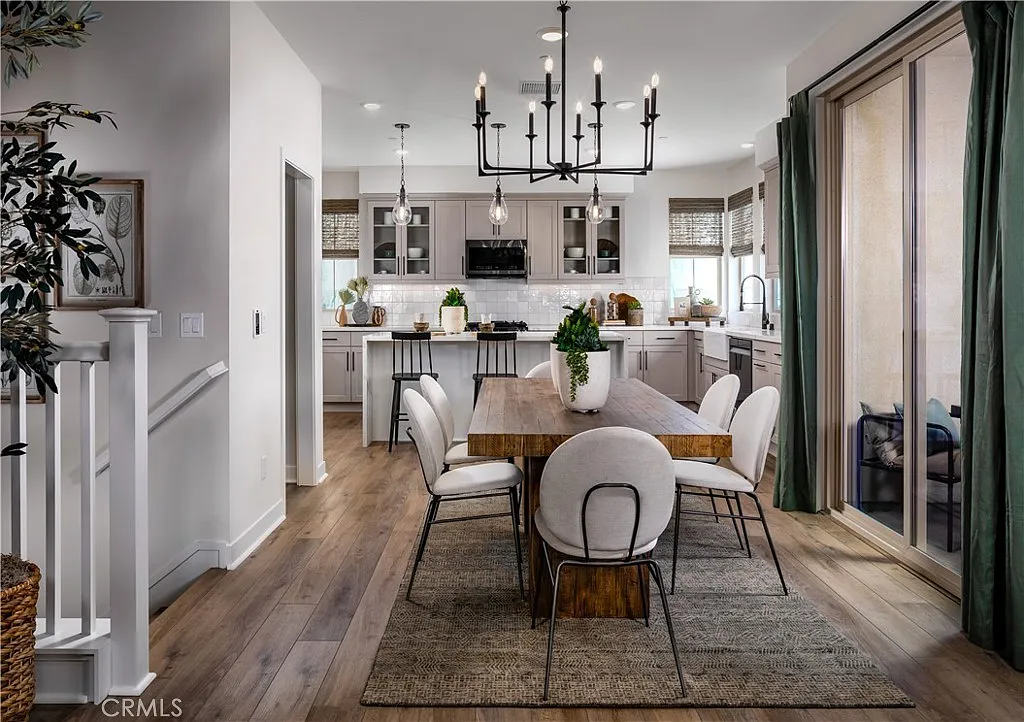 4 bed, 3.5 bath, 2038 sqft, $5,650 — Photo 4