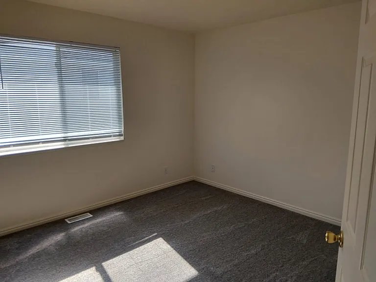 1018 N 200 W #4 — Photo 10