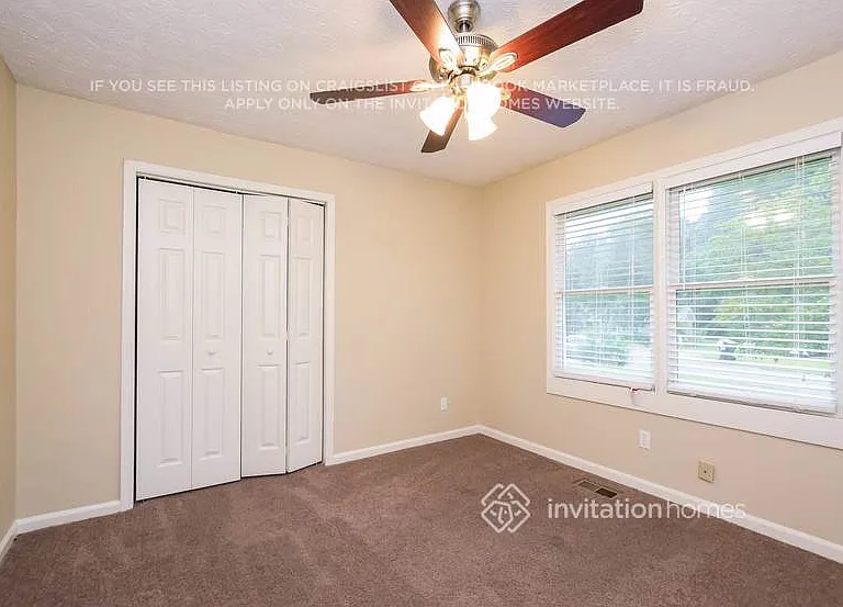 2396 Shire Ct — Photo 11