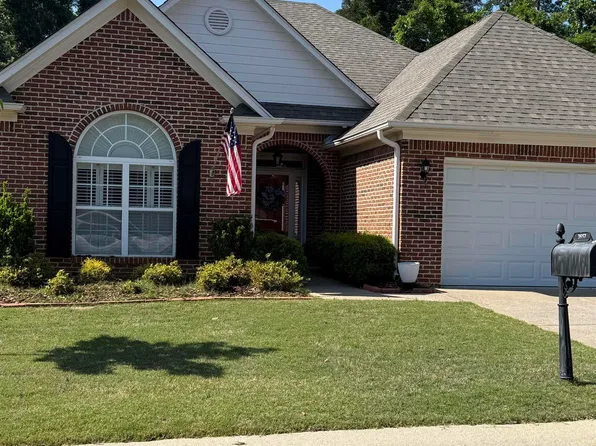 3657 Charleston Ln, Vestavia, AL 35216