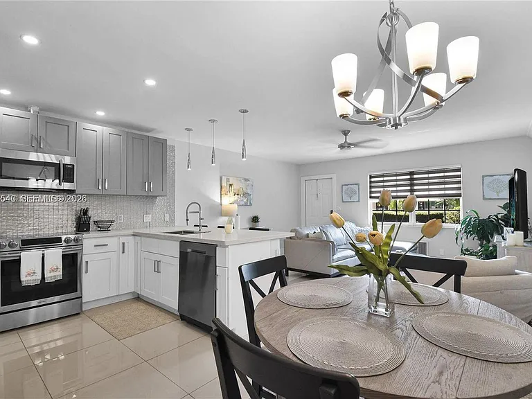 2701 Middle River Dr #3 — Photo 5