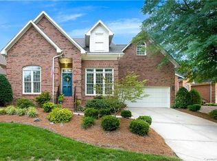 10516 Newberry Park Ln, Charlotte, NC 28277