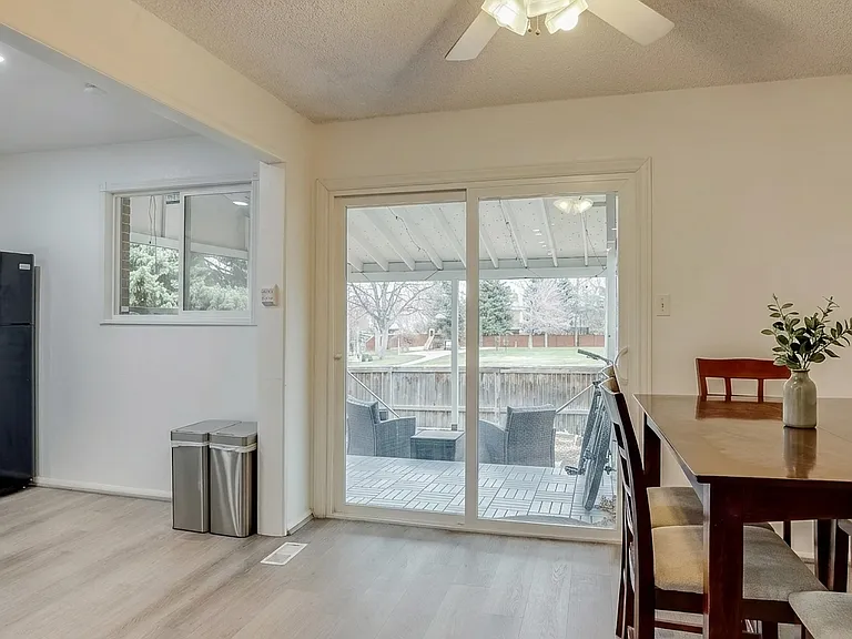 11646 Lincoln St — Photo 21