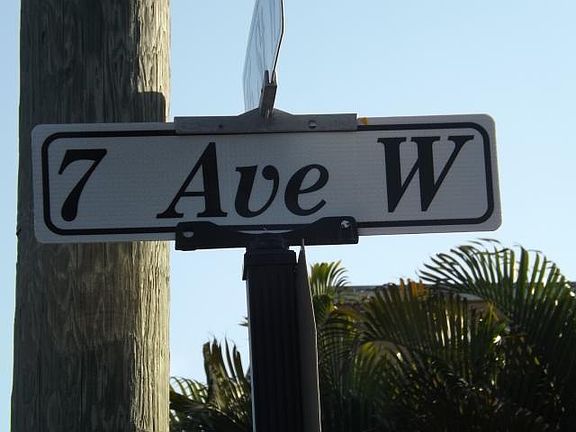 2nd image of 1507 7th Avenue W # Fl 1ST
