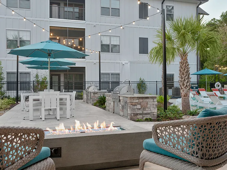 Alleia Luxury Apartments — Photo 18
