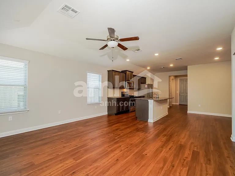 8105 Cottage Rose Dr — Photo 7